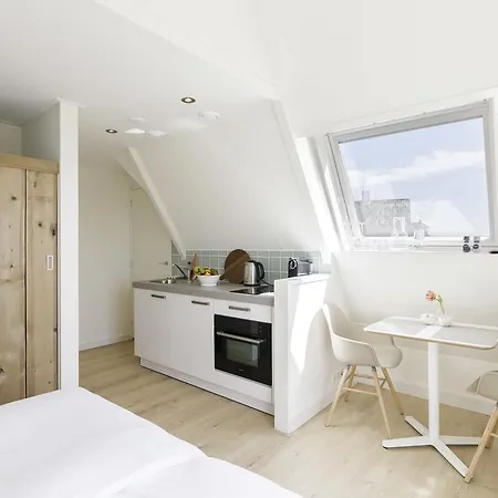 Parnassia Apartment *